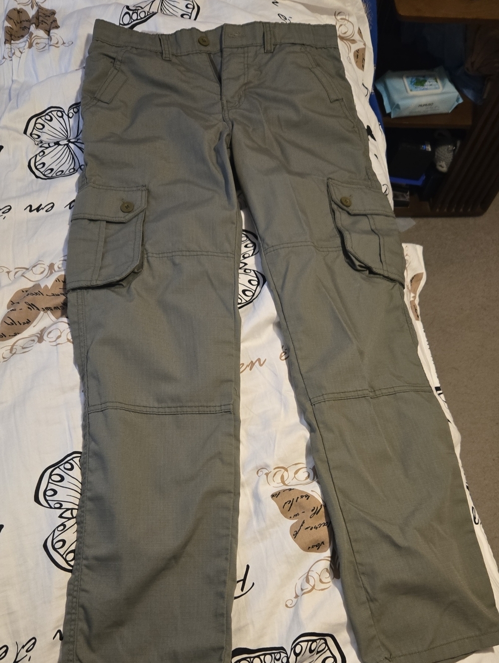 Men's Olive Green Cargo Pants with Multi-Pocket Utility